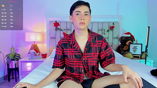 Maxi little online show from December 17, 8:59 pm