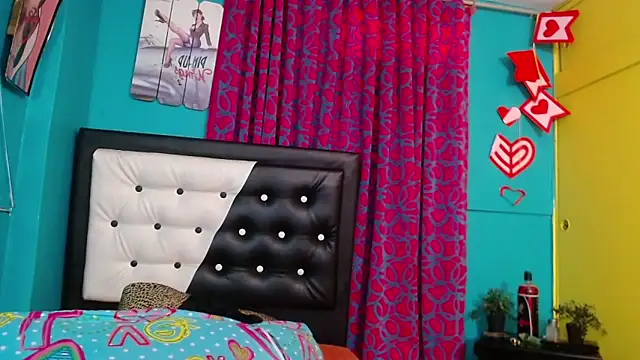 valerie mase online show from November 4, 7:13 pm