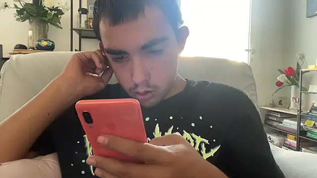 Snapshot of mauri200 chatting on September 29, 10:09 am mauri200 online show from September 29, 10:09 am