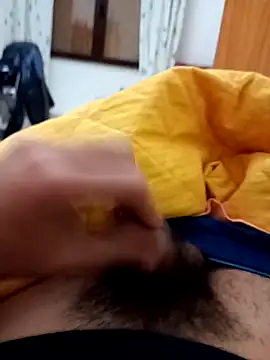 Snapshot of mauri200 chatting on February 1, 7:29 am mauri200 online show from February 1, 7:29 am