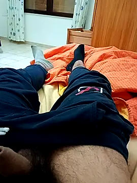 Snapshot of mauri200 chatting on April 6, 5:08 am mauri200 online show from April 6, 5:08 am