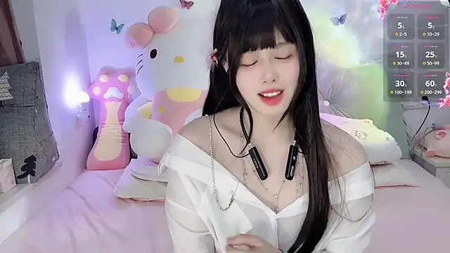 Snapshot of Alien1227 chatting on September 12, 1:55 pm Alien1227 online show from September 12, 1:55 pm