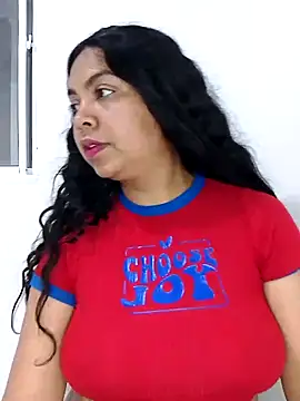 Snapshot of Brendabluee chatting on February 4, 2:28 am Brendabluee online show from February 4, 2:28 am