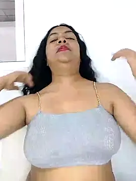 Snapshot of Brendabluee chatting on February 23, 4:57 pm Brendabluee online show from February 23, 4:57 pm