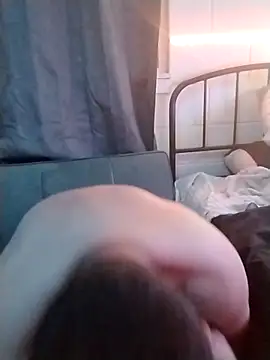 k1oudE online show from April 12, 5:12 am