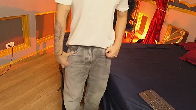 MarcoVitto online show from November 4, 7:57 pm