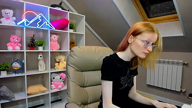 ElizabethHarpper online show from December 31, 12:54 am