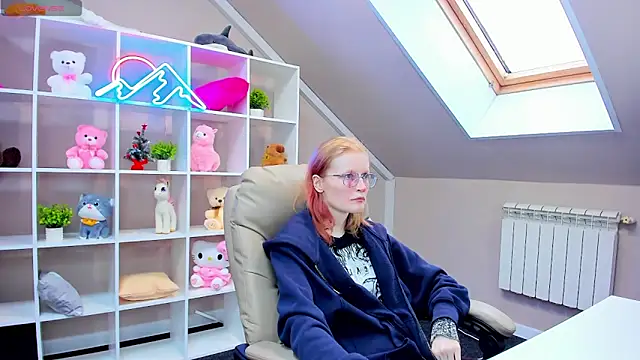 ElizabethHarpper online show from January 3, 7:38 am