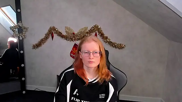 ElizabethHarpper online show from January 14, 8:41 am