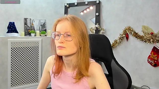 ElizabethHarpper online show from January 18, 8:10 am