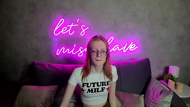 ElizabethHarpper online show from February 1, 2:13 pm