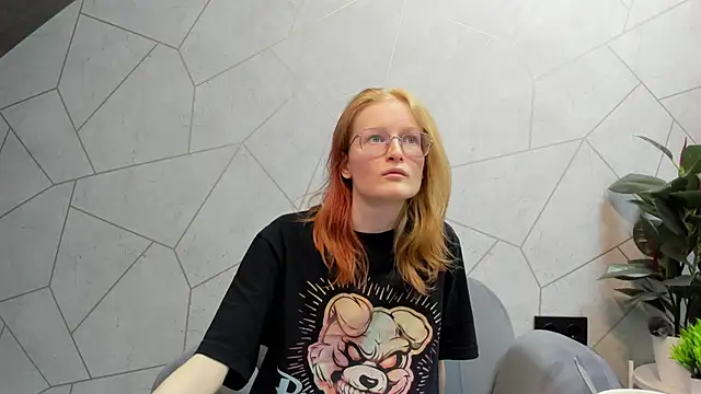 ElizabethHarpper online show from February 13, 8:17 am