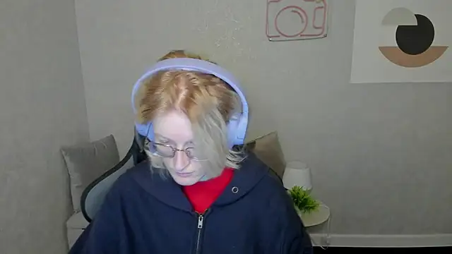 ElizabethHarpper online show from September 12, 12:11 am