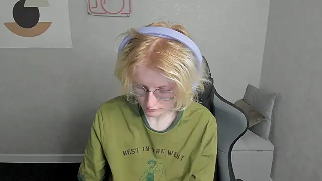 ElizabethHarpper online show from September 16, 12:55 am