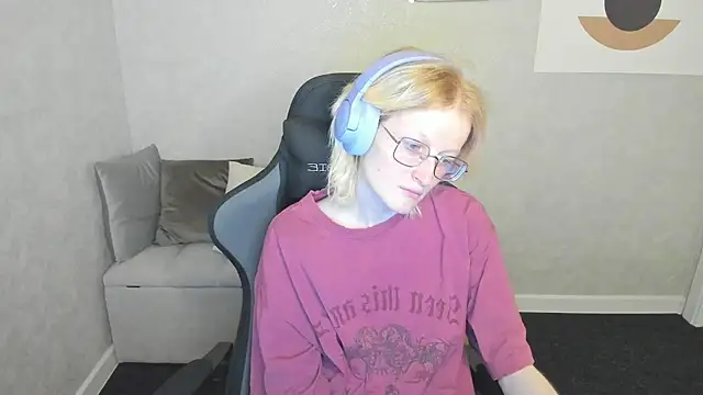 ElizabethHarpper online show from September 19, 1:07 am