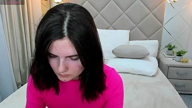 CharlotteMitchell online show from February 8, 2:05 pm