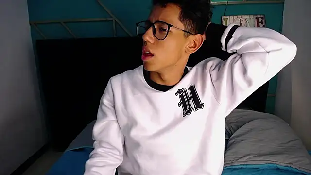 Snapshot of RyanPricee chatting on January 12, 8:57 am RyanPricee online show from January 12, 8:57 am