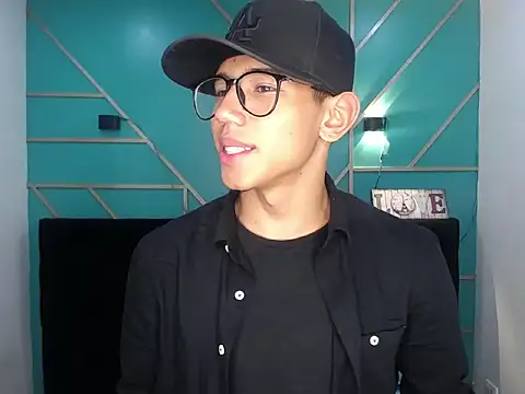 Snapshot of RyanPricee chatting on January 14, 2:29 am RyanPricee online show from January 14, 2:29 am