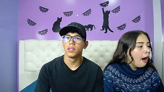 Snapshot of RyanPricee chatting on February 6, 9:49 pm RyanPricee online show from February 6, 9:49 pm