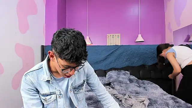 Snapshot of RyanPricee chatting on March 23, 3:43 am RyanPricee online show from March 23, 3:43 am