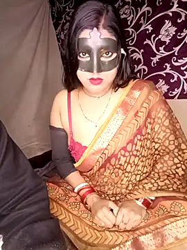 Hot muskaan online show from February 5, 7:07 pm