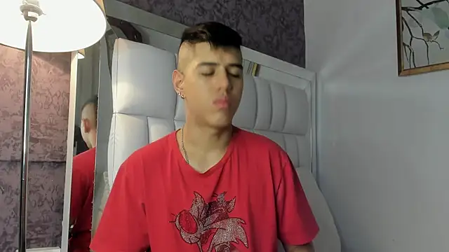 Snapshot of Angel_Khouri chatting on January 27, 8:17 pm Angel Khouri online show from January 27, 8:17 pm