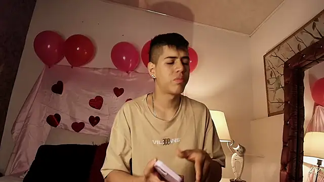 Snapshot of Angel_Khouri chatting on February 15, 8:01 pm Angel Khouri online show from February 15, 8:01 pm