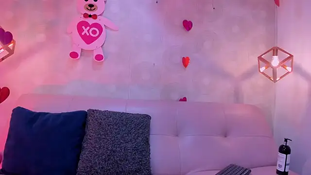 Snapshot of Angel_Khouri chatting on February 23, 3:24 am Angel Khouri online show from February 23, 3:24 am