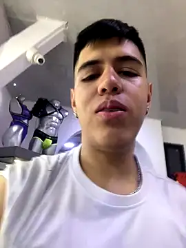 Snapshot of Angel_Khouri chatting on September 20, 3:07 am Angel Khouri online show from September 20, 3:07 am