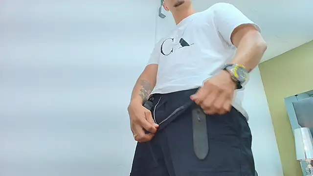 DAVID VICTORIAA online show from April 9, 1:05 pm