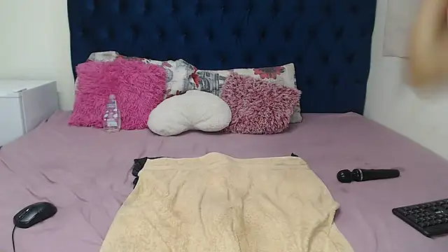 naughtiest baddy online show from March 13, 10:54 pm