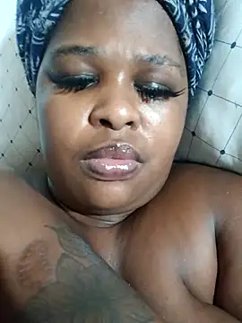 Snapshot of SexyLadyBoosxx chatting on October 7, 3:58 am SexyLadyBoosxx online show from October 7, 3:58 am