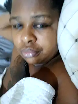 Snapshot of SexyLadyBoosxx chatting on October 12, 11:26 pm SexyLadyBoosxx online show from October 12, 11:26 pm