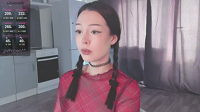 kittenrisha online show from October 26, 7:03 am