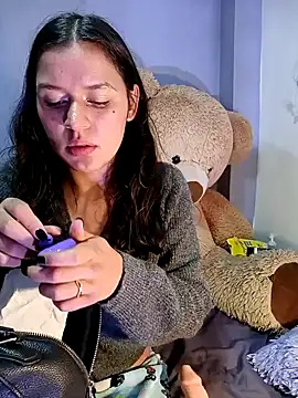 Snapshot of Danni_shy chatting on January 28, 2:11 am Danni shy online show from January 28, 2:11 am