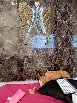 Snapshot of Danni_shy chatting on February 13, 10:22 pm Danni shy online show from February 13, 10:22 pm