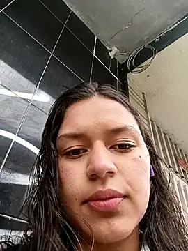 Snapshot of Danni_shy chatting on February 28, 1:58 pm Danni shy online show from February 28, 1:58 pm