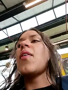 Snapshot of Danni_shy chatting on March 10, 9:40 pm Danni shy online show from March 10, 9:40 pm