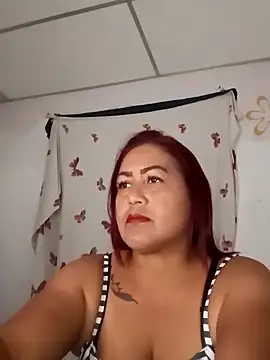 Snapshot of Abigail_BigTits chatting on January 9, 3:15 am Abigail BigTits online show from January 9, 3:15 am