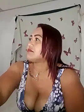 Snapshot of Abigail_BigTits chatting on January 10, 3:18 am Abigail BigTits online show from January 10, 3:18 am