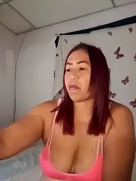 Snapshot of Abigail_BigTits chatting on January 26, 2:45 am Abigail BigTits online show from January 26, 2:45 am