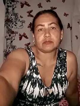 Snapshot of Abigail_BigTits chatting on February 18, 2:27 am Abigail BigTits online show from February 18, 2:27 am