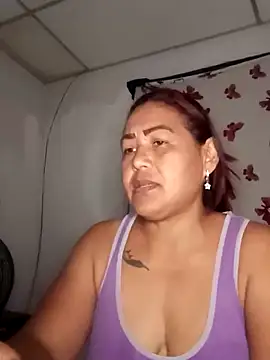 Snapshot of Abigail_BigTits chatting on February 26, 3:32 am Abigail BigTits online show from February 26, 3:32 am