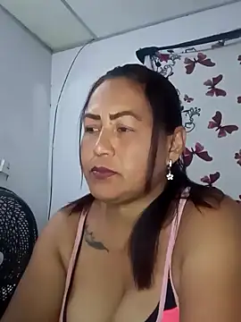 Snapshot of Abigail_BigTits chatting on March 11, 3:05 am Abigail BigTits online show from March 11, 3:05 am