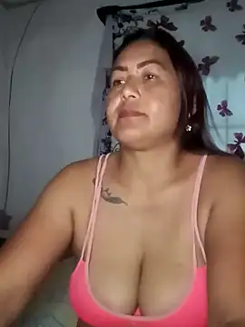 Snapshot of Abigail_BigTits chatting on March 18, 2:15 am Abigail BigTits online show from March 18, 2:15 am