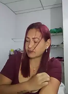 Snapshot of Abigail_BigTits chatting on September 28, 2:50 am Abigail BigTits online show from September 28, 2:50 am