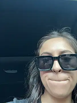 morganbby  online show from April 11, 7:18 pm