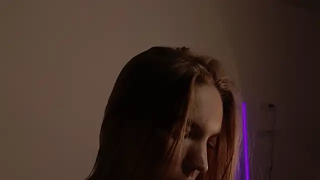 alittlestarrr online show from December 31, 12:54 am