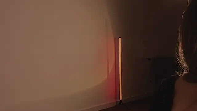 alittlestarrr online show from January 3, 1:38 am