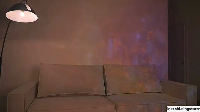 alittlestarrr online show from February 4, 9:52 pm